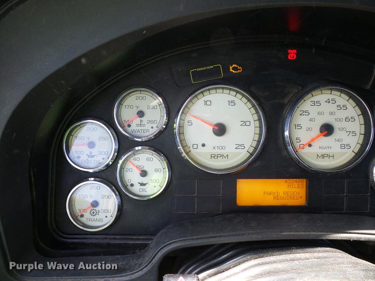 image for item DD8341 2013 International ProStar Plus semi truck