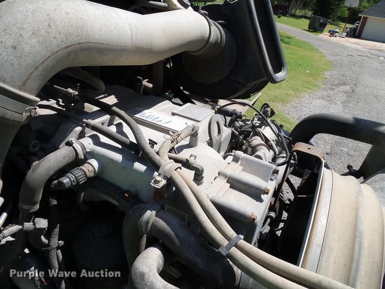 image for item DD8341 2013 International ProStar Plus semi truck