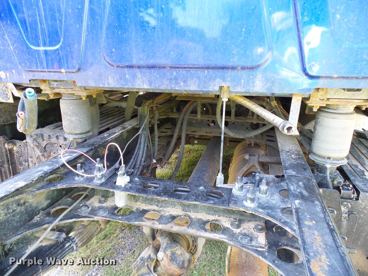 image for item DD8341 2013 International ProStar Plus semi truck