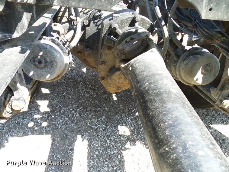 image for item DD8341 2013 International ProStar Plus semi truck