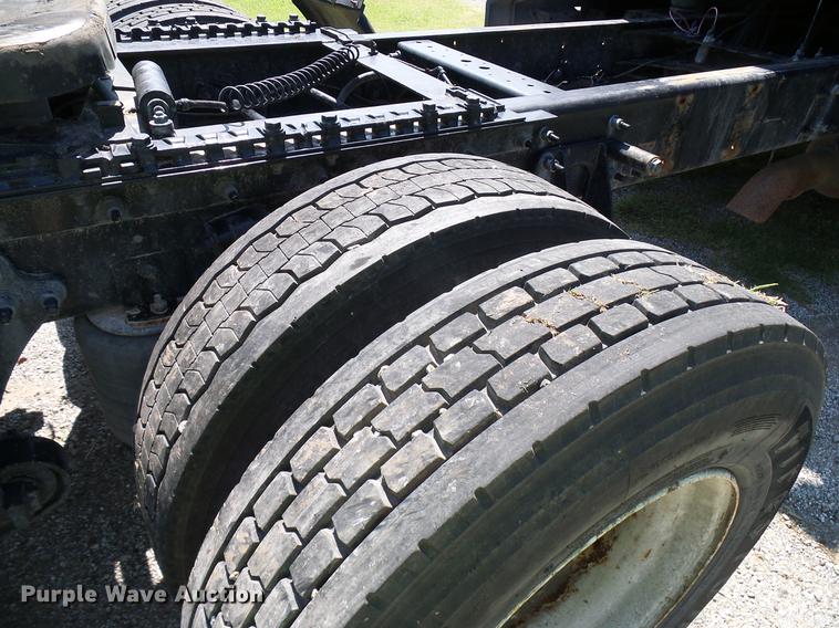 image for item DD8341 2013 International ProStar Plus semi truck