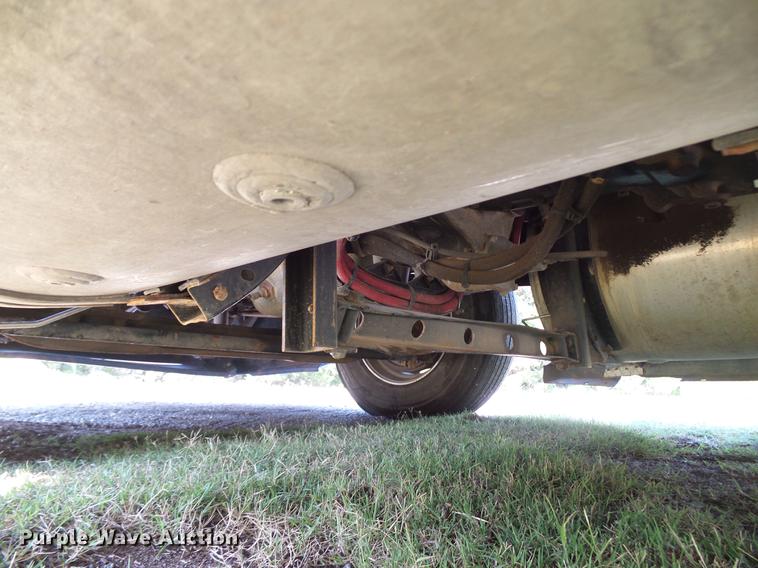 image for item DD8341 2013 International ProStar Plus semi truck