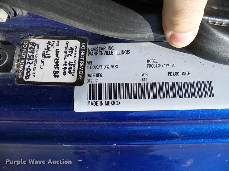 image for item DD8341 2013 International ProStar Plus semi truck