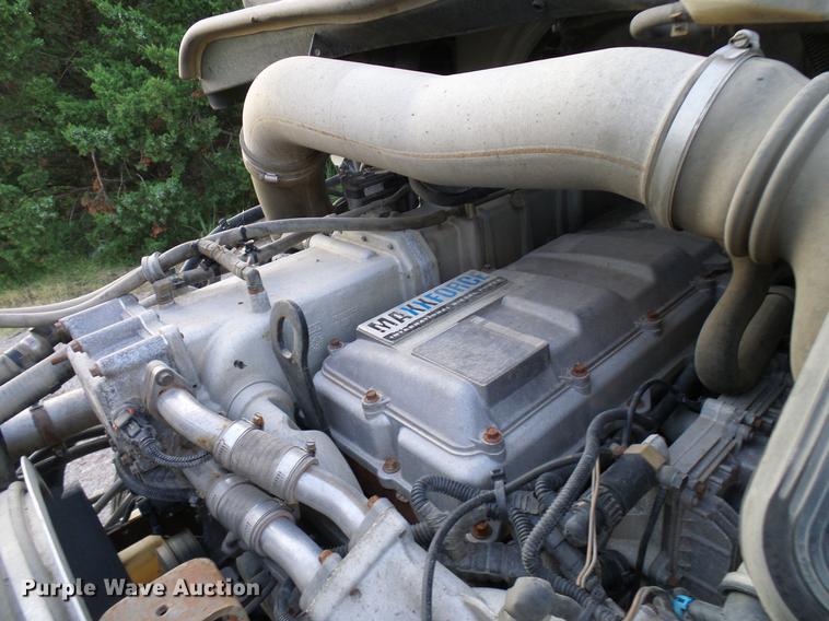 image for item DD8343 2013 International ProStar Plus semi truck