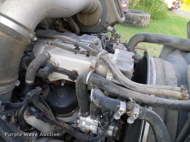 image for item DD8343 2013 International ProStar Plus semi truck