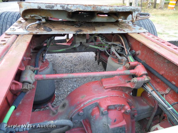 image for item DD8343 2013 International ProStar Plus semi truck