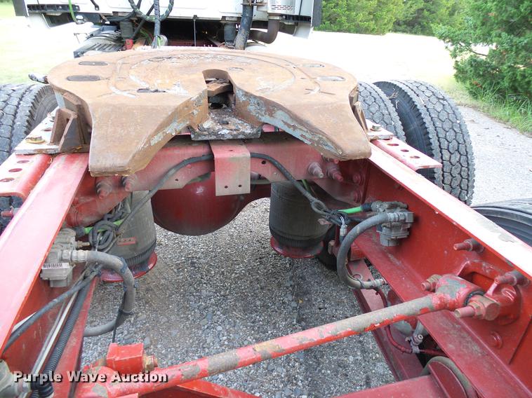 image for item DD8343 2013 International ProStar Plus semi truck