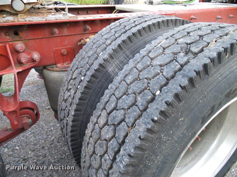 image for item DD8343 2013 International ProStar Plus semi truck