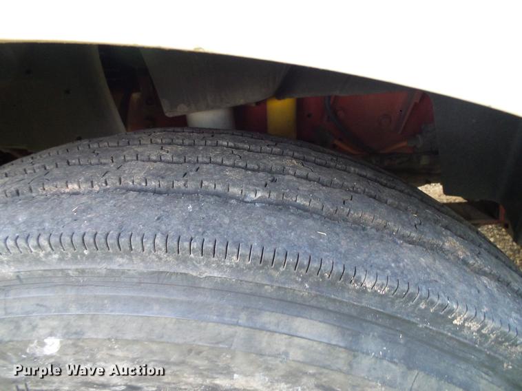 image for item DD8343 2013 International ProStar Plus semi truck