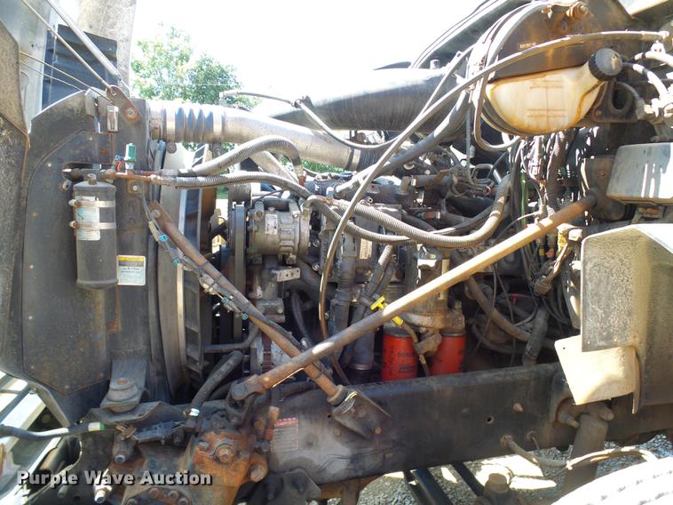 image for item DE5104 2004 Mack CX613 semi truck