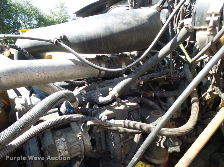 image for item DE5104 2004 Mack CX613 semi truck