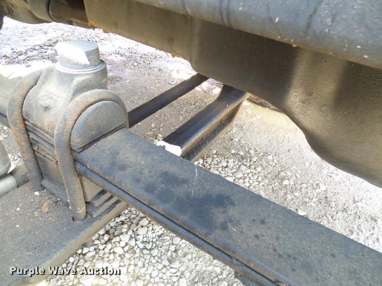 image for item DE5104 2004 Mack CX613 semi truck