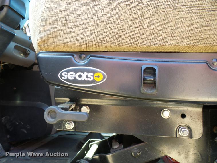 image for item DE5104 2004 Mack CX613 semi truck