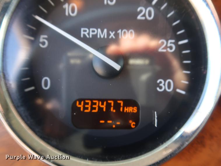 image for item DF2308 2006 Peterbilt 386 semi truck