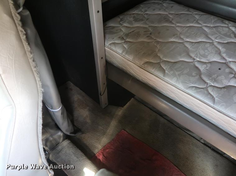 image for item DF2308 2006 Peterbilt 386 semi truck