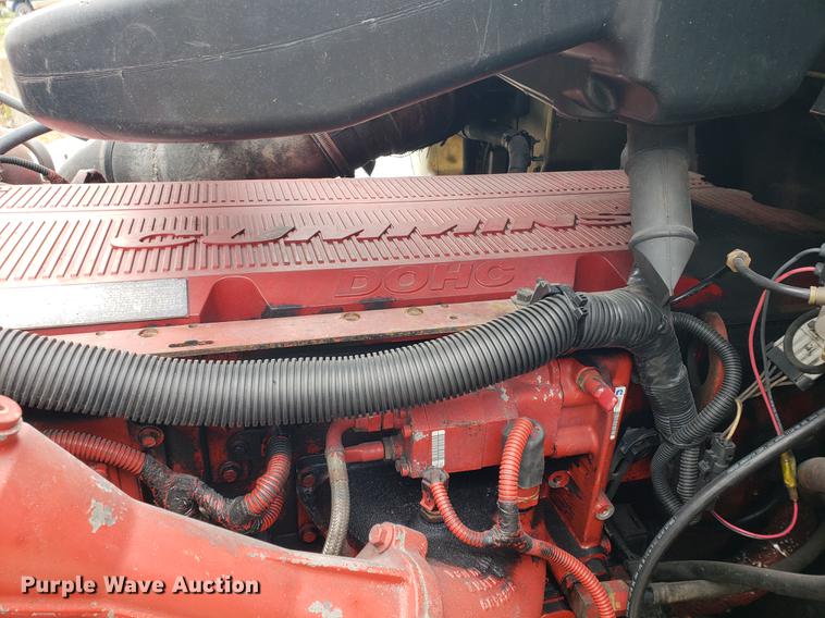 image for item DF2343 2005 International 9400i semi truck