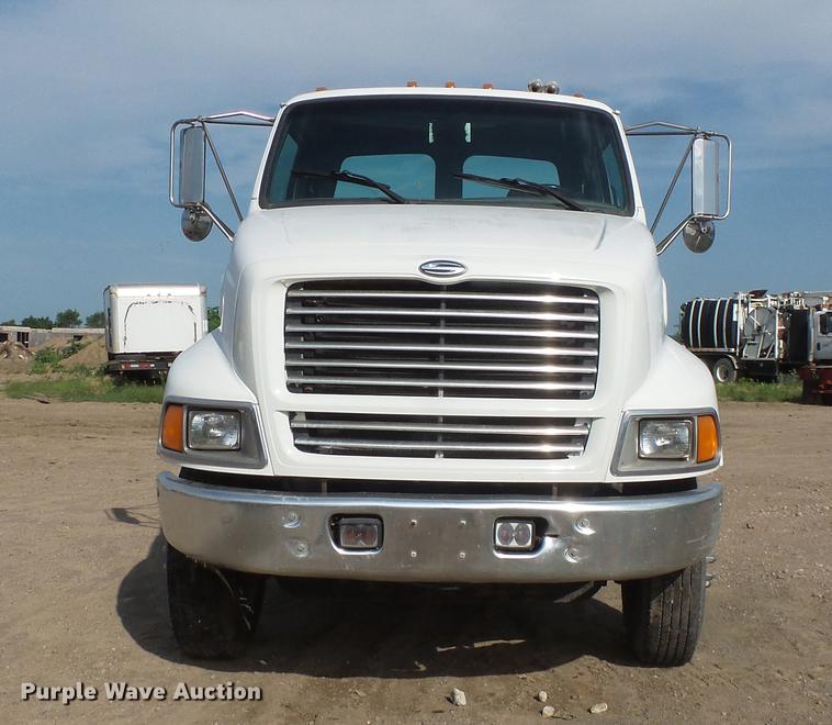 image for item DV9408 2000 Sterling L-Line truck cab and chassis