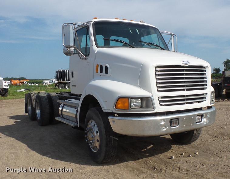 image for item DV9408 2000 Sterling L-Line truck cab and chassis
