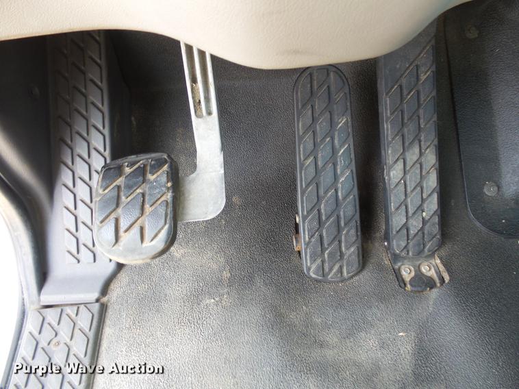 image for item DV9408 2000 Sterling L-Line truck cab and chassis