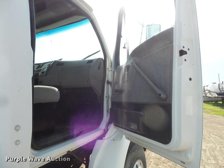 image for item DV9408 2000 Sterling L-Line truck cab and chassis