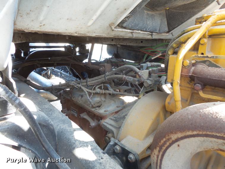 image for item DV9408 2000 Sterling L-Line truck cab and chassis