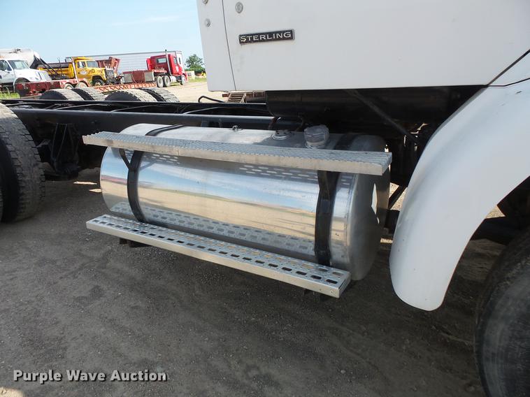 image for item DV9408 2000 Sterling L-Line truck cab and chassis