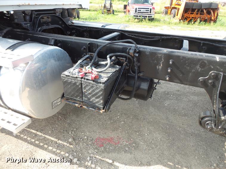 image for item DV9408 2000 Sterling L-Line truck cab and chassis