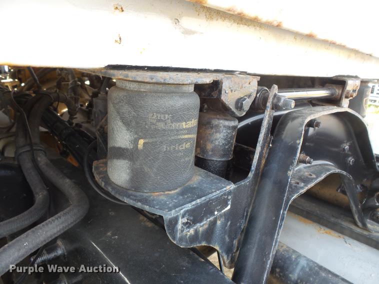 image for item DV9408 2000 Sterling L-Line truck cab and chassis