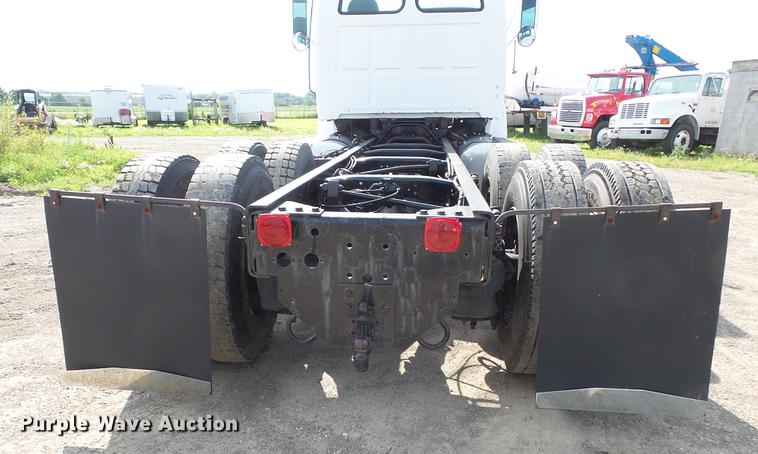 image for item DV9408 2000 Sterling L-Line truck cab and chassis