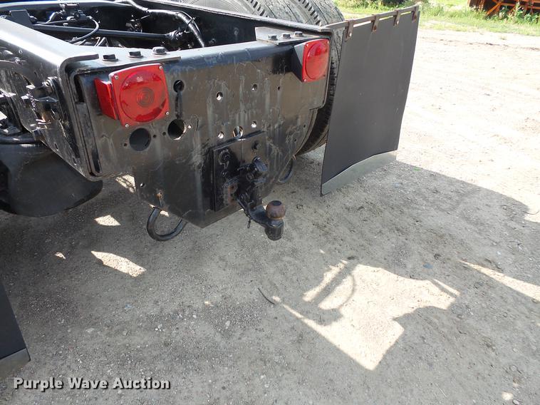 image for item DV9408 2000 Sterling L-Line truck cab and chassis