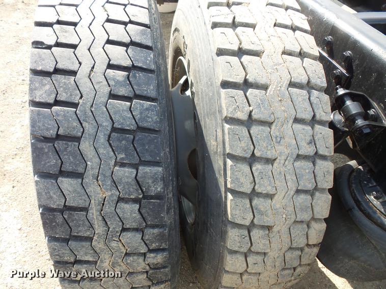 image for item DV9408 2000 Sterling L-Line truck cab and chassis