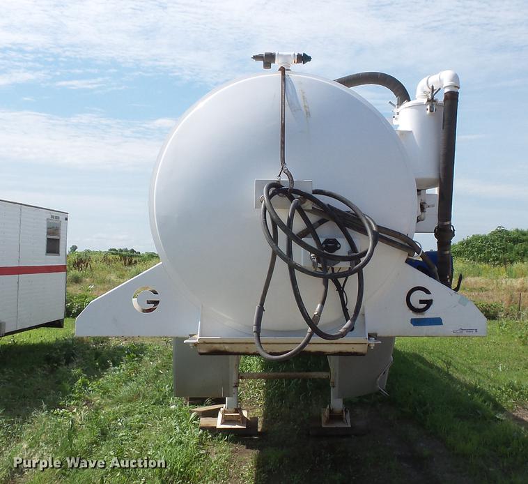 image for item DV9414 2011 Galyean 130 BBL vacuum trailer