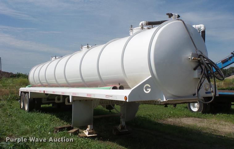 image for item DV9414 2011 Galyean 130 BBL vacuum trailer