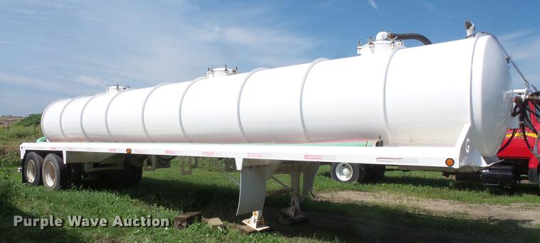image for item DV9414 2011 Galyean 130 BBL vacuum trailer