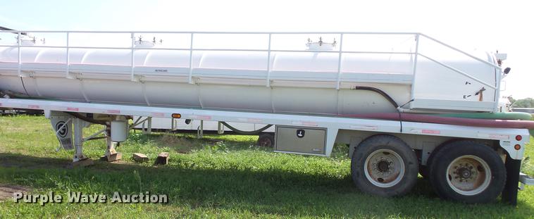 image for item DV9414 2011 Galyean 130 BBL vacuum trailer