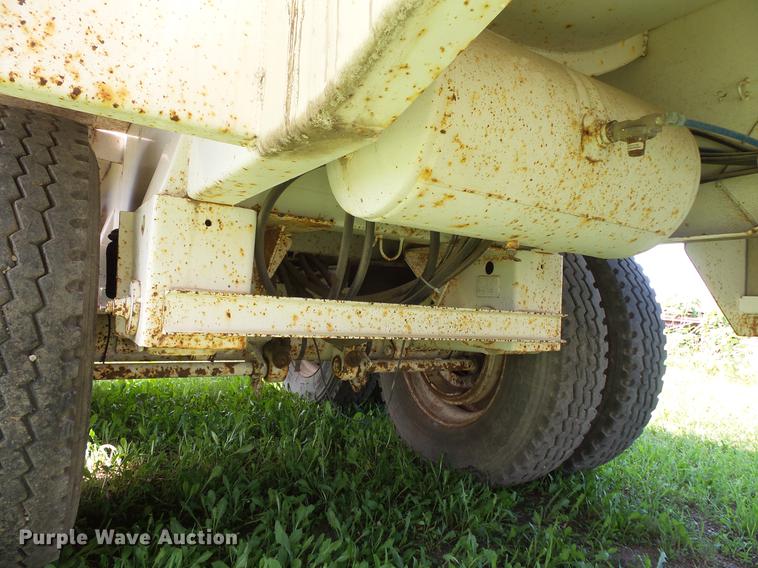 image for item DV9414 2011 Galyean 130 BBL vacuum trailer