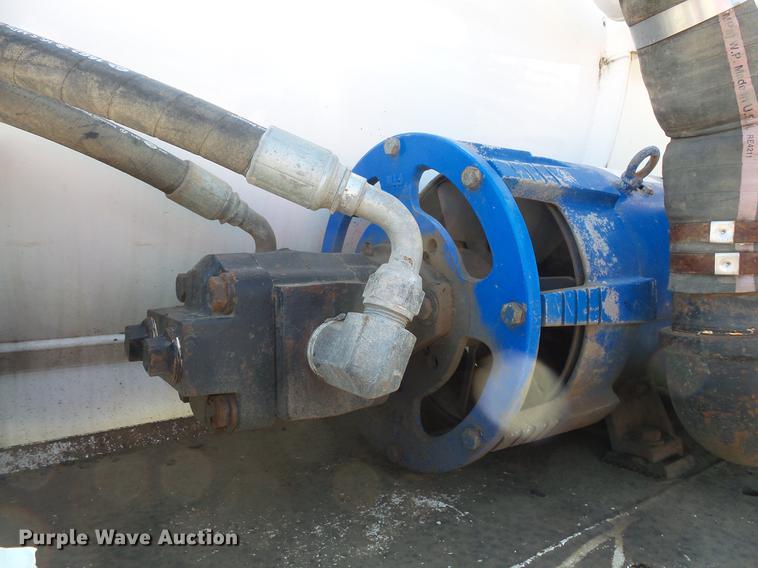 image for item DV9414 2011 Galyean 130 BBL vacuum trailer