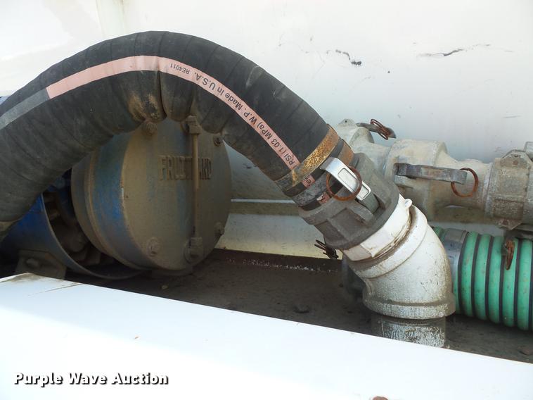 image for item DV9414 2011 Galyean 130 BBL vacuum trailer