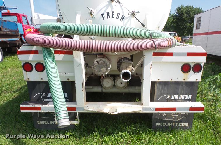 image for item DV9414 2011 Galyean 130 BBL vacuum trailer