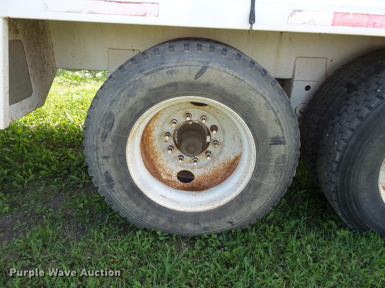 image for item DV9414 2011 Galyean 130 BBL vacuum trailer