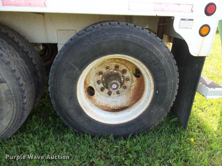 image for item DV9414 2011 Galyean 130 BBL vacuum trailer