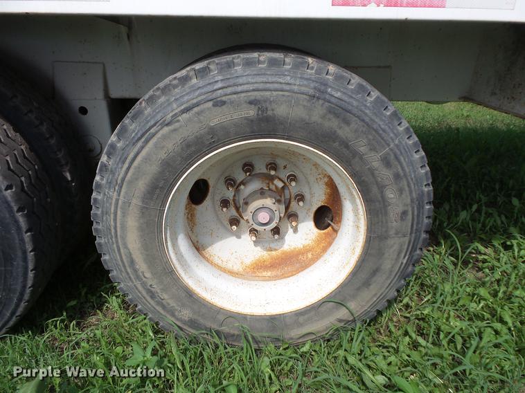 image for item DV9414 2011 Galyean 130 BBL vacuum trailer