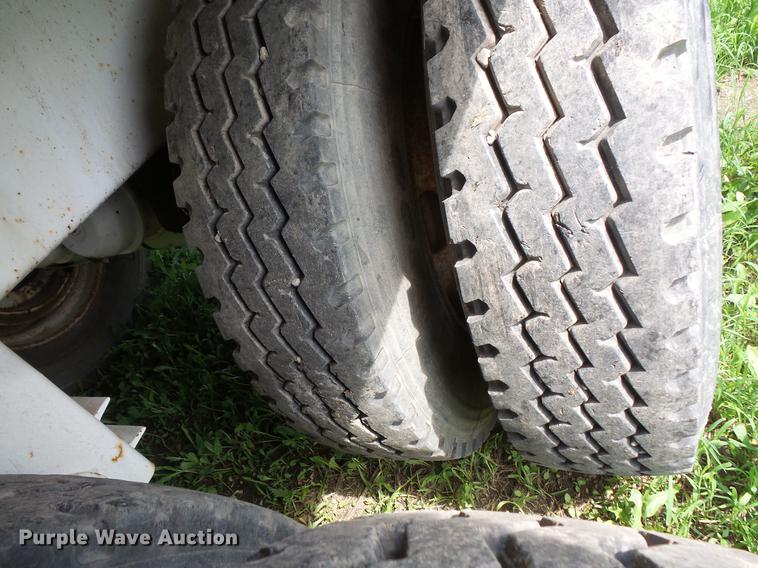 image for item DV9414 2011 Galyean 130 BBL vacuum trailer