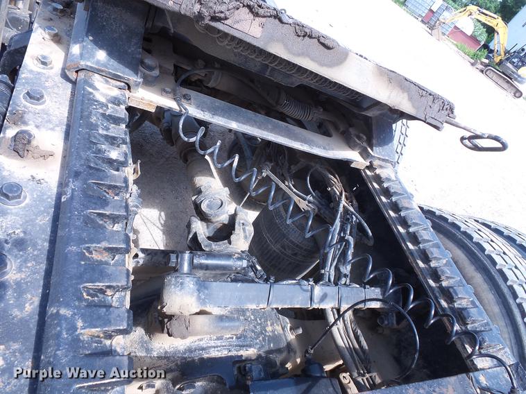 image for item DV9415 2009 Volvo VN semi truck