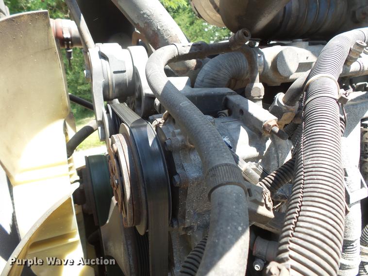 image for item DV9445 2005 Mack CXN613 semi truck