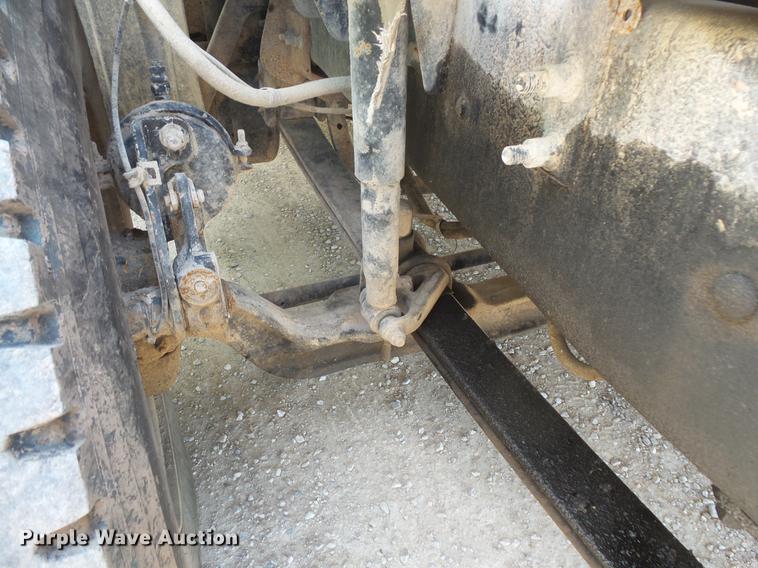 image for item DV9445 2005 Mack CXN613 semi truck