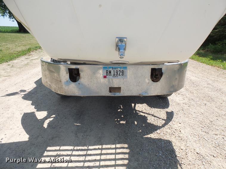 image for item DV9445 2005 Mack CXN613 semi truck