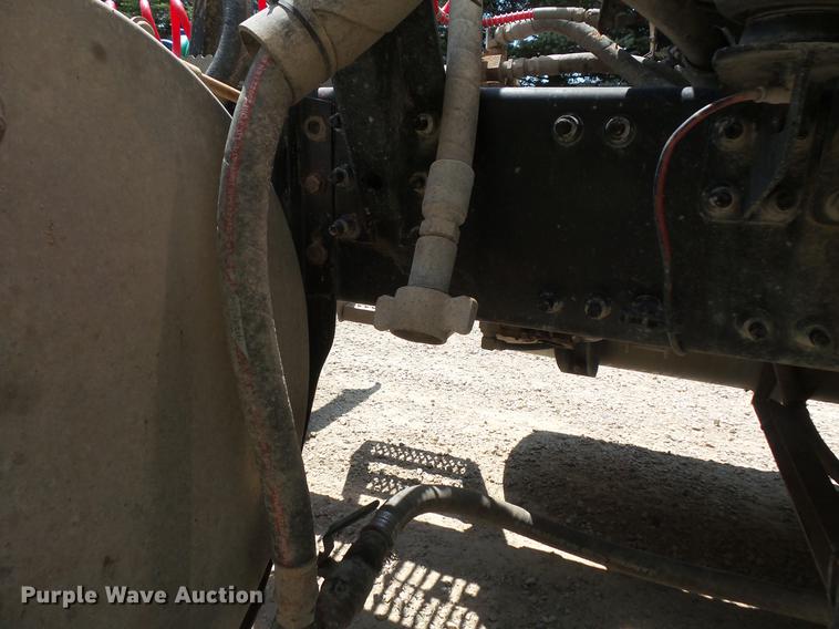 image for item DV9445 2005 Mack CXN613 semi truck