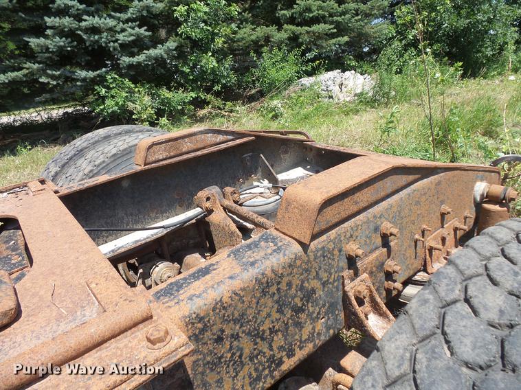 image for item DV9450 1995 International 9200 semi truck