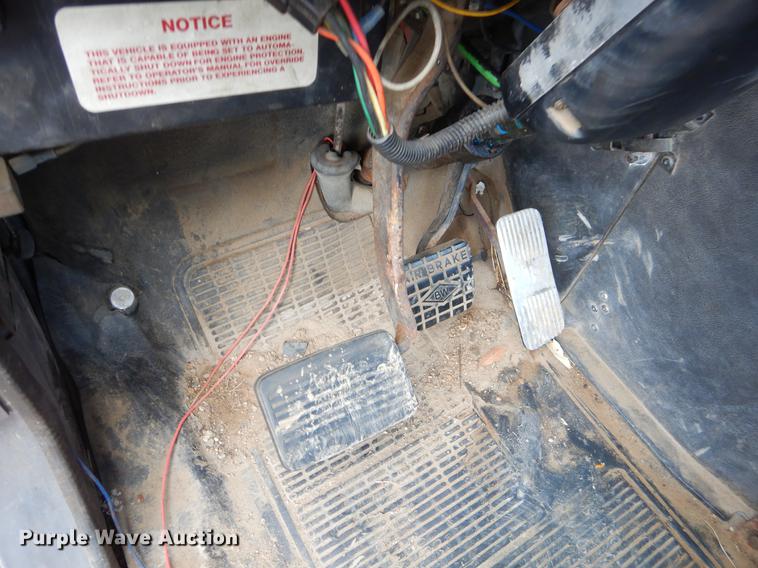 image for item EK9594 1993 International 8100 semi truck